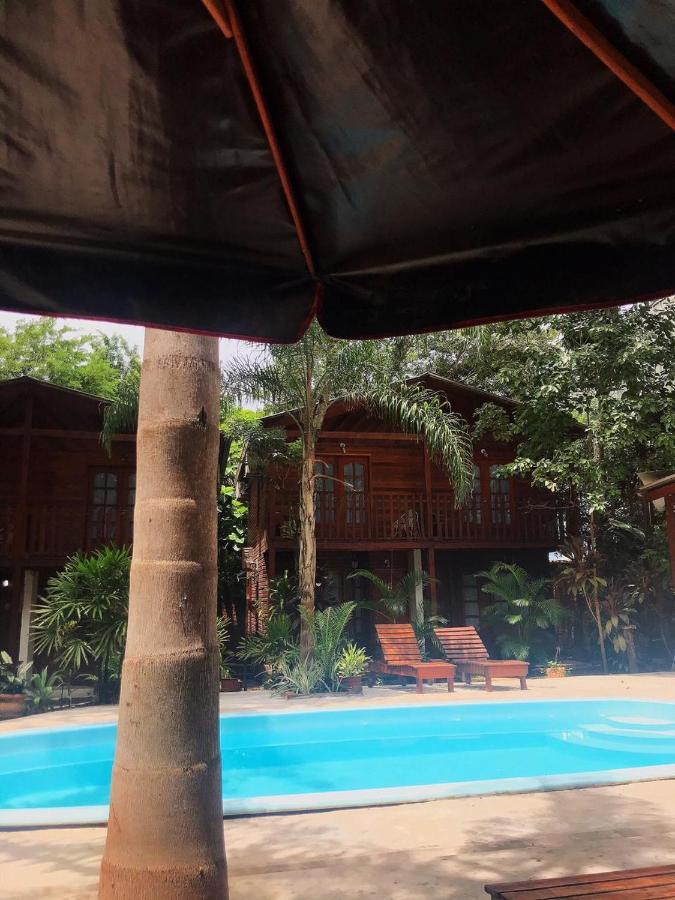 El Pindo Iguazu Aparthotel Puerto Iguazu Exterior photo