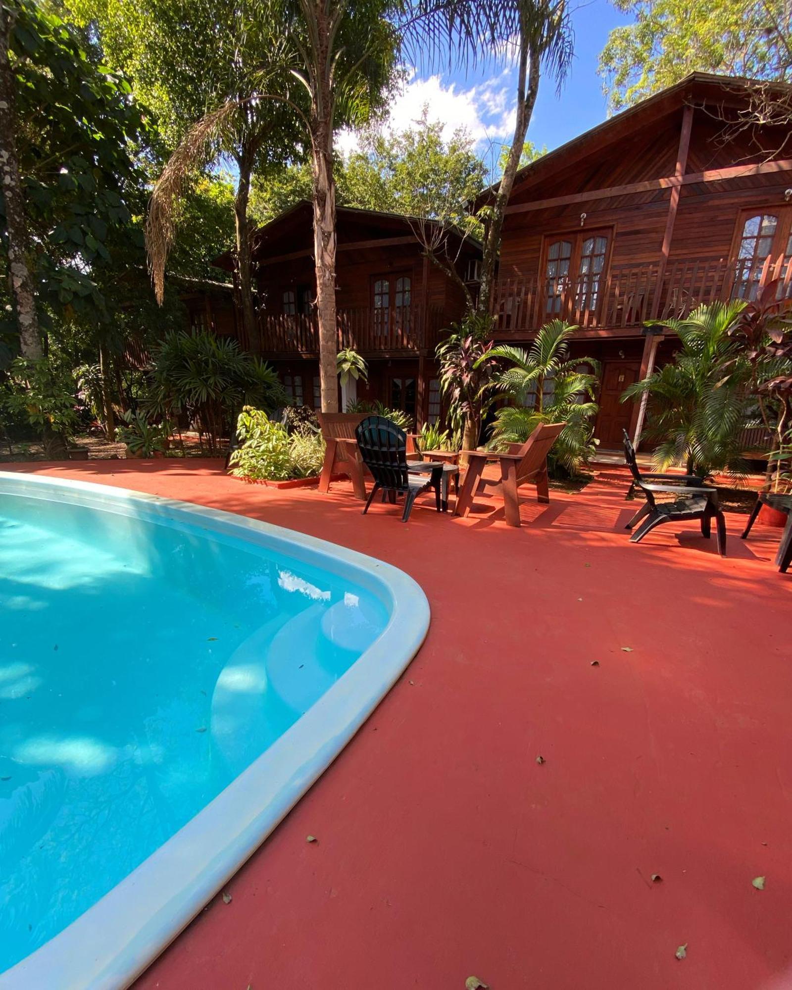 El Pindo Iguazu Aparthotel Puerto Iguazu Exterior photo